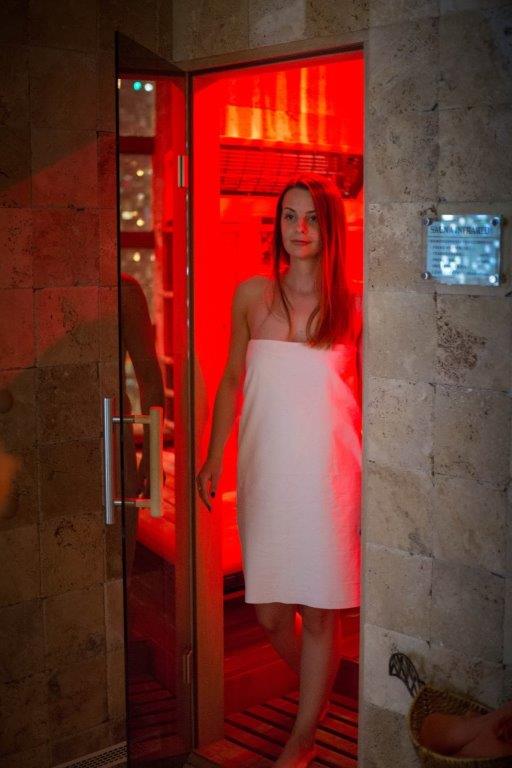 Sauning st&auml;rker immunf&ouml;rsvaret, f&ouml;rb&auml;ttrar cirkulationen, lindrar muskelsp&auml;nningar, minskar stress, f&ouml;rb&auml;ttrar hum&ouml;ret och hudtillst&aring;ndet.