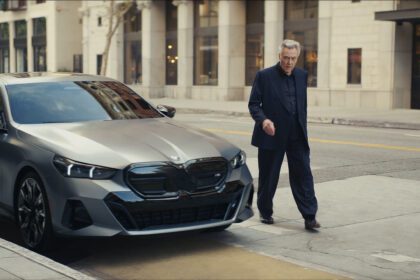 Christopher Walken sätter tonen i BMW-reklam och på Super Bowl