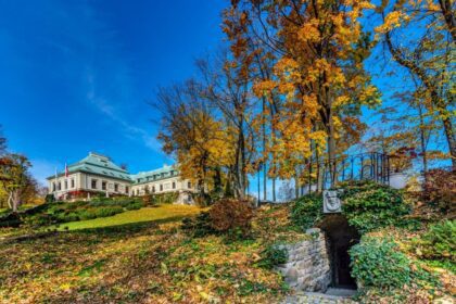 Odrowąż-palatset på hösten