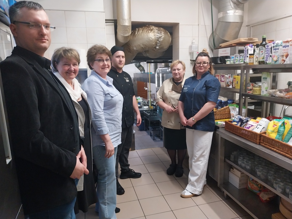 Manor House Ecarf 2025 K&ouml;ksrevision