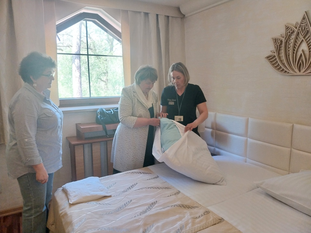 Manor House Ecarf Rum Revision 2025