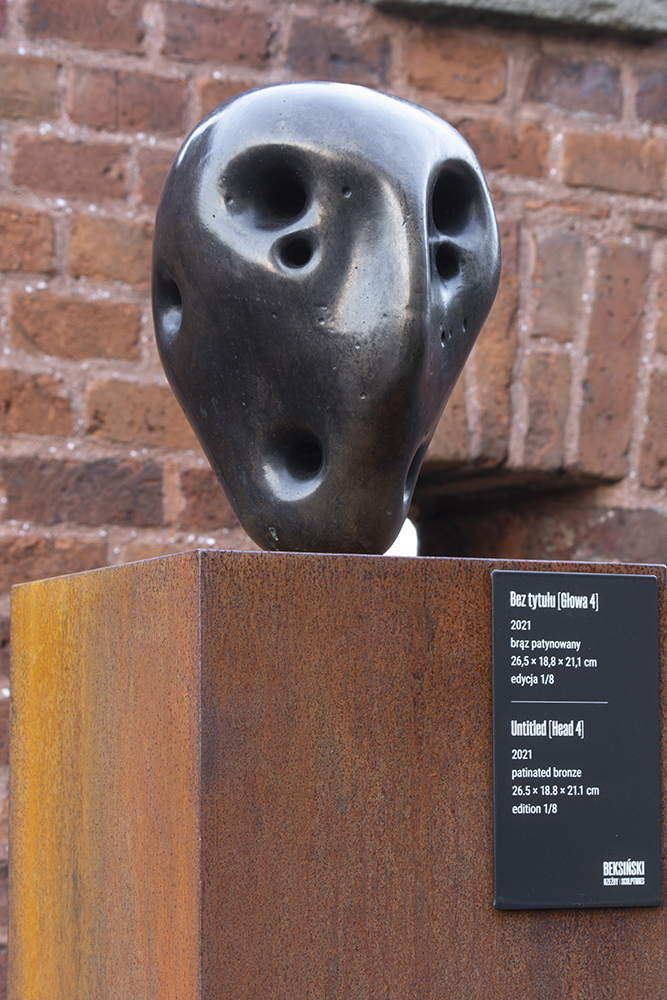 Beksinski.skymningsskulpturer36sm&aring;