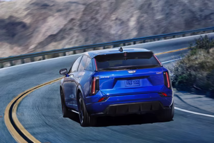 Cadillac Optiq V 2026 Elektrisk lyx med 519 km under huven