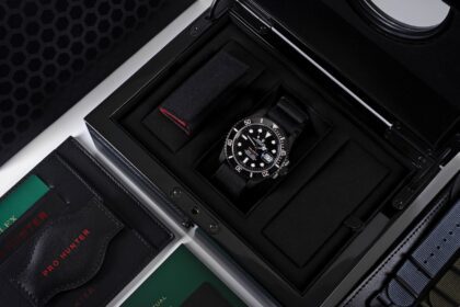 Rolex Pro Hunter Submariner 126610ln Den Svarta Legenden I Ny Tappning