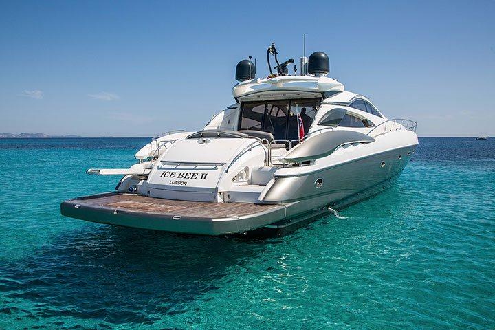 Lyxig intelligent yacht